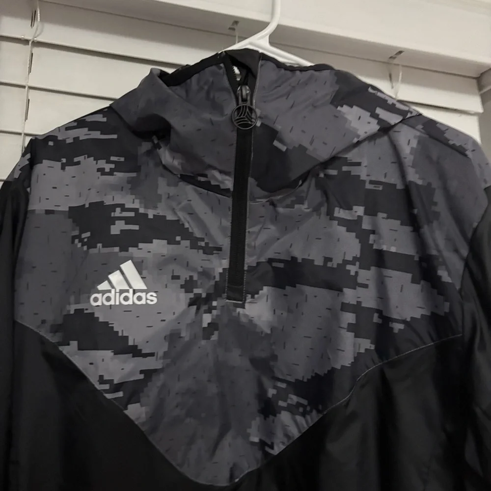 Adidas Black and Gray Camo Windbreaker NWT Size medium - Picture 5 of 16